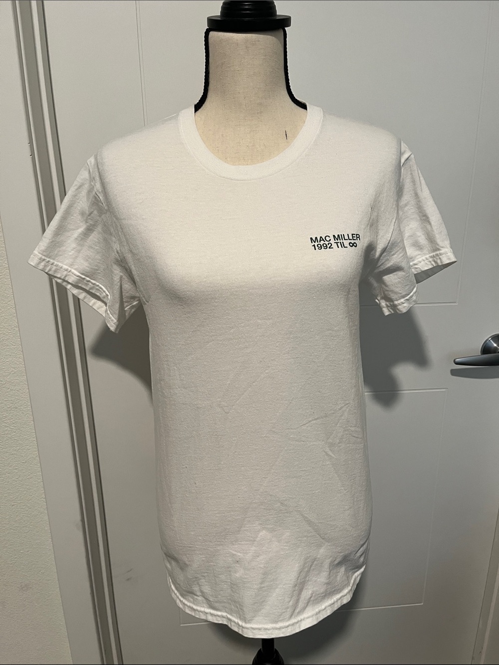 MAC MILLER '1992 TIL Infinity Symbol White Ying Yang Graphic T-Shirt Music